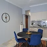 Twins 2 Apartament Serres