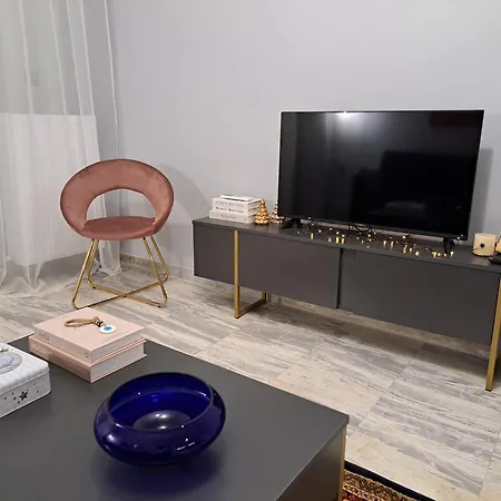 Twins Apartments 2 - With Free Parking Space -Not For Big Cars- 400M Away Apartment Serres