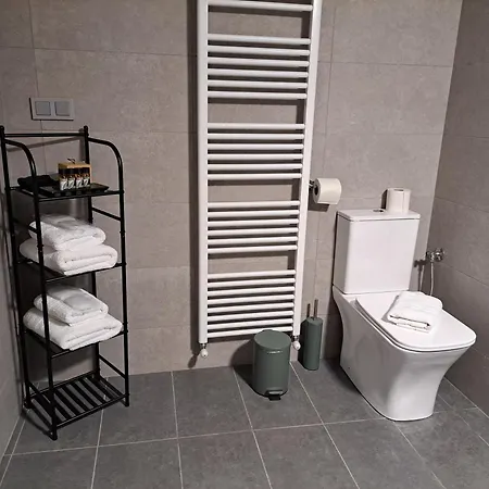 Twins 2 Apartament Serres