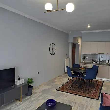 Twins Apartments 2 - With Free Parking Space -Not For Big Cars- 400M Away Appartamento *